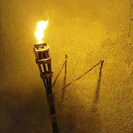 στη γειτονιά μας Análipsis