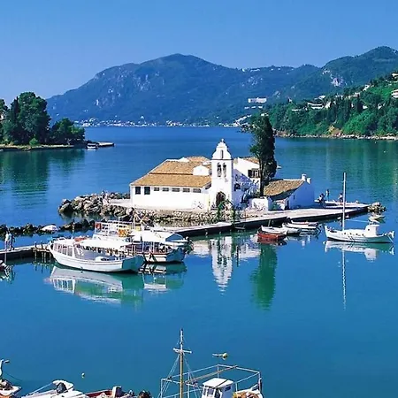 στη γειτονιά μας Analipsis (Corfu)